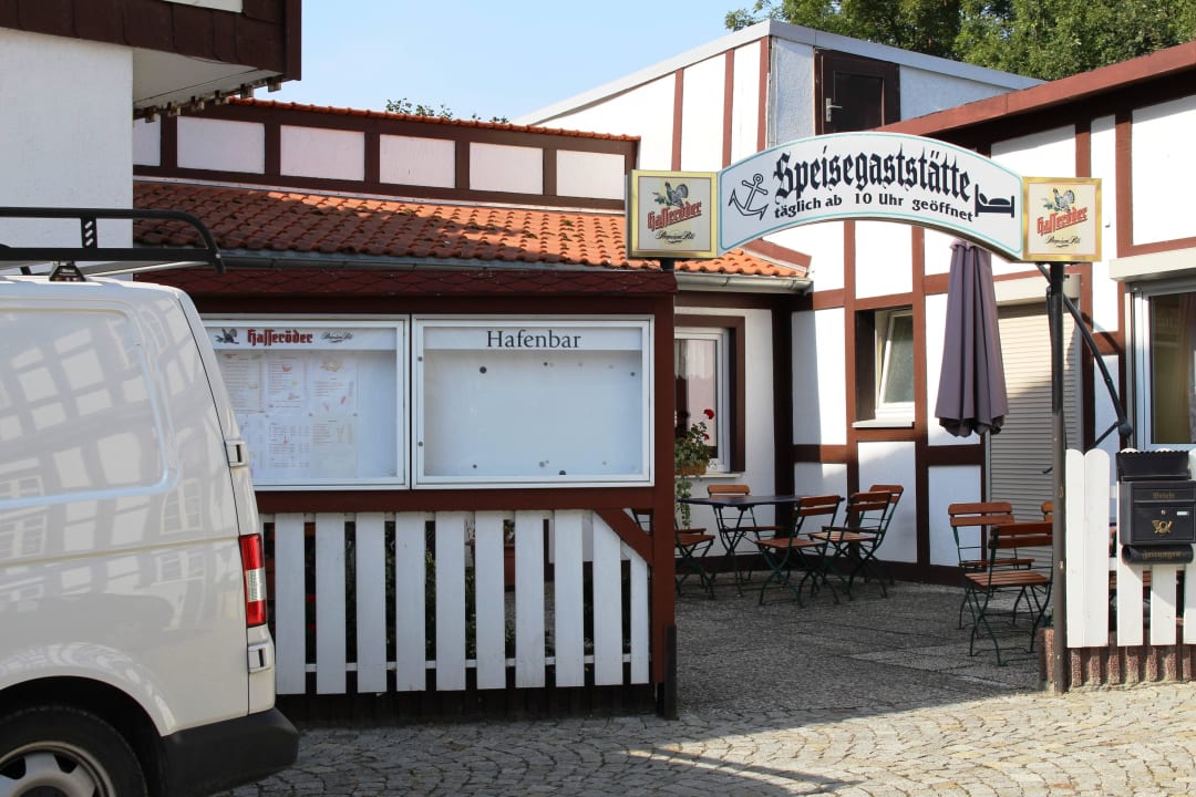 Eingang Gästezimmer Hafenbar