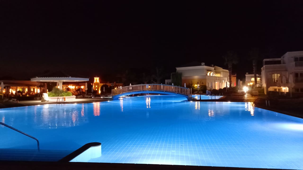 Pool Neptune Luxury Resort