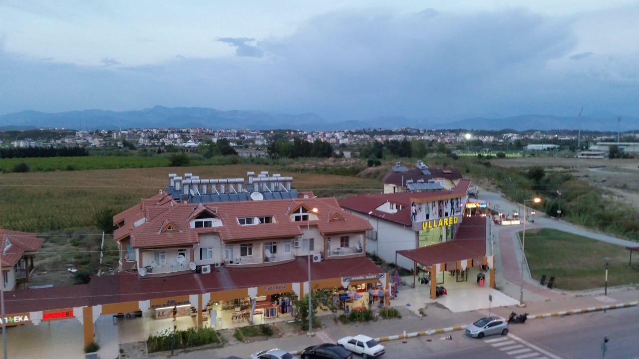 Einkaufsmöglichkeiten direkt vorm Hotel Dream World Resort & Spa