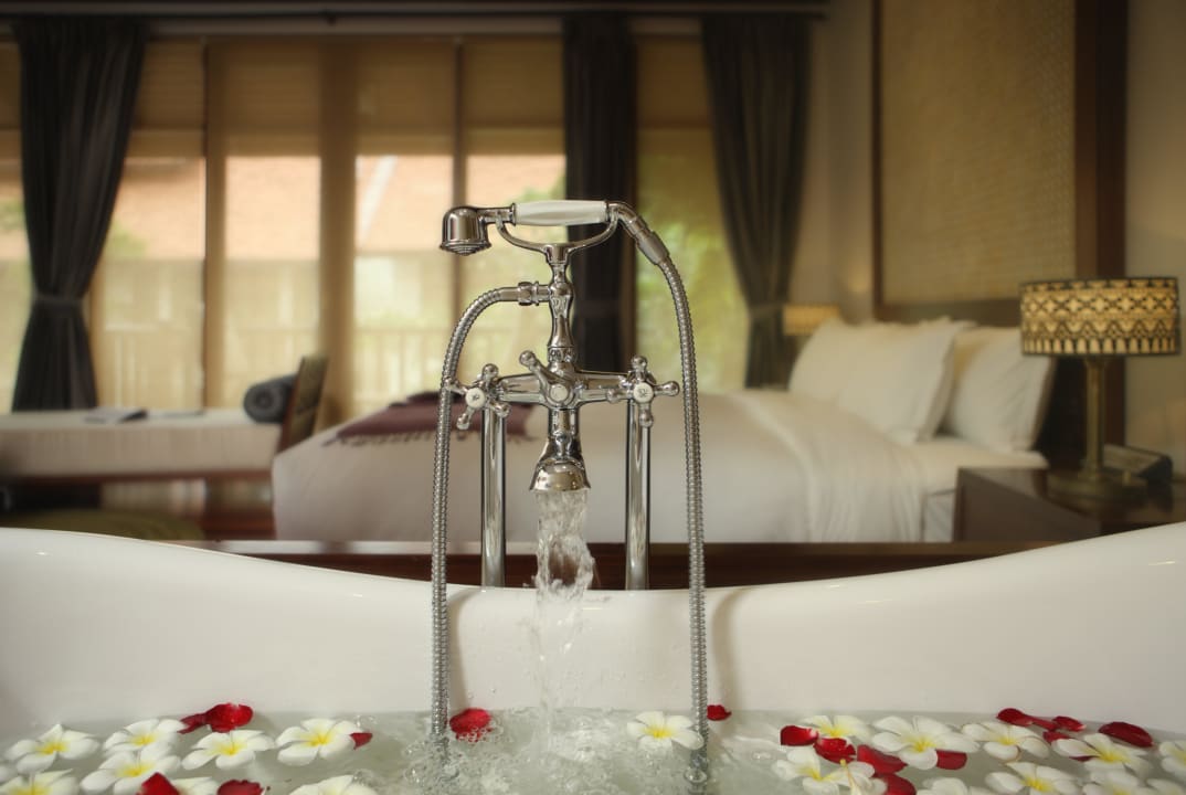 Deluxe room (Bath treatment)  Anantara Angkor Resort