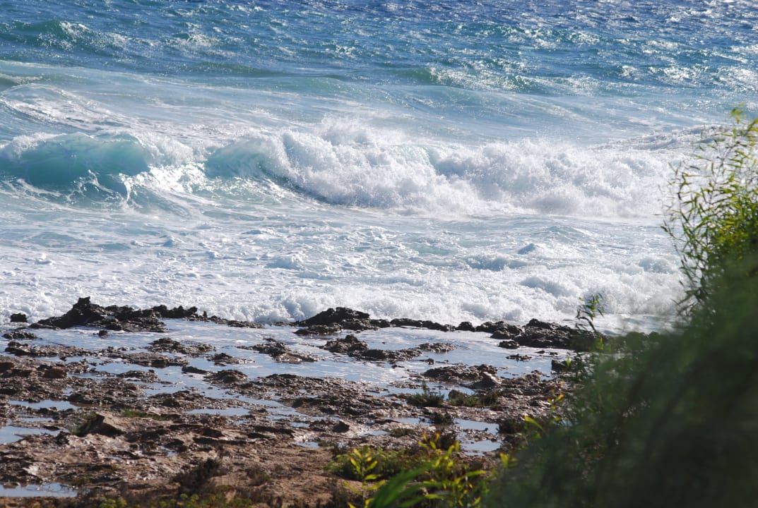 Strand Crystal Springs Beach Hotel