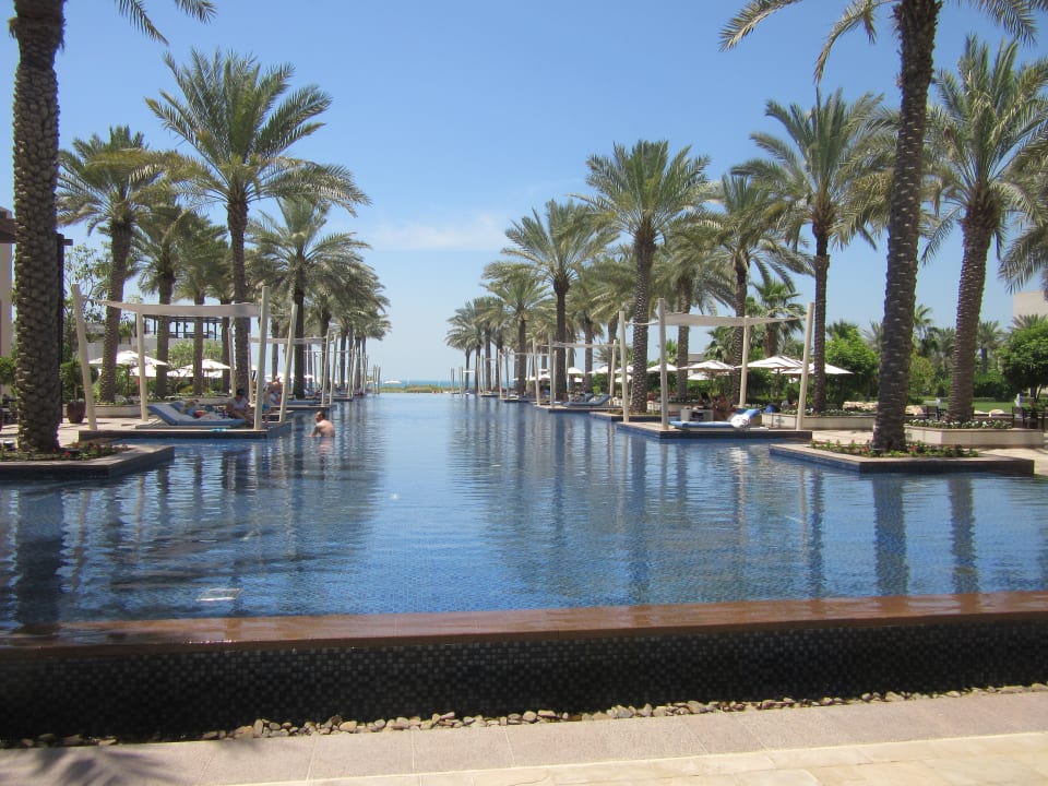 Pool Park Hyatt Abu Dhabi Hotel and Villas