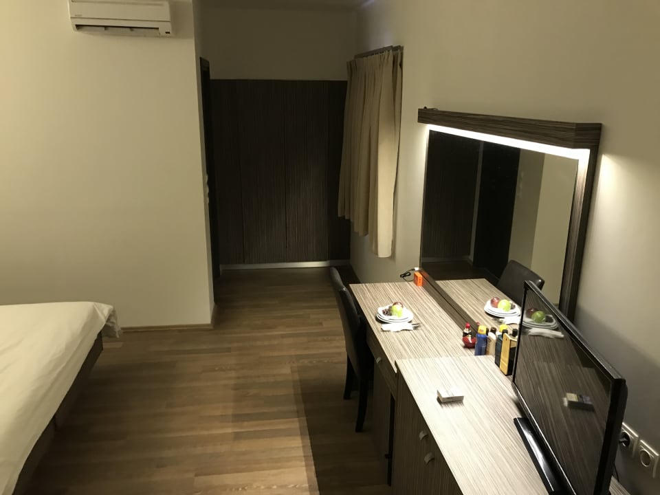 Zimmer Eurohotel Katrin Suites - Adults only