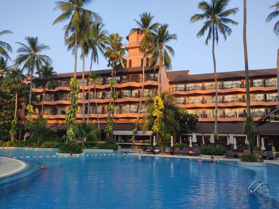 Pool Courtyard by Marriott Phuket, Patong Beach Resort