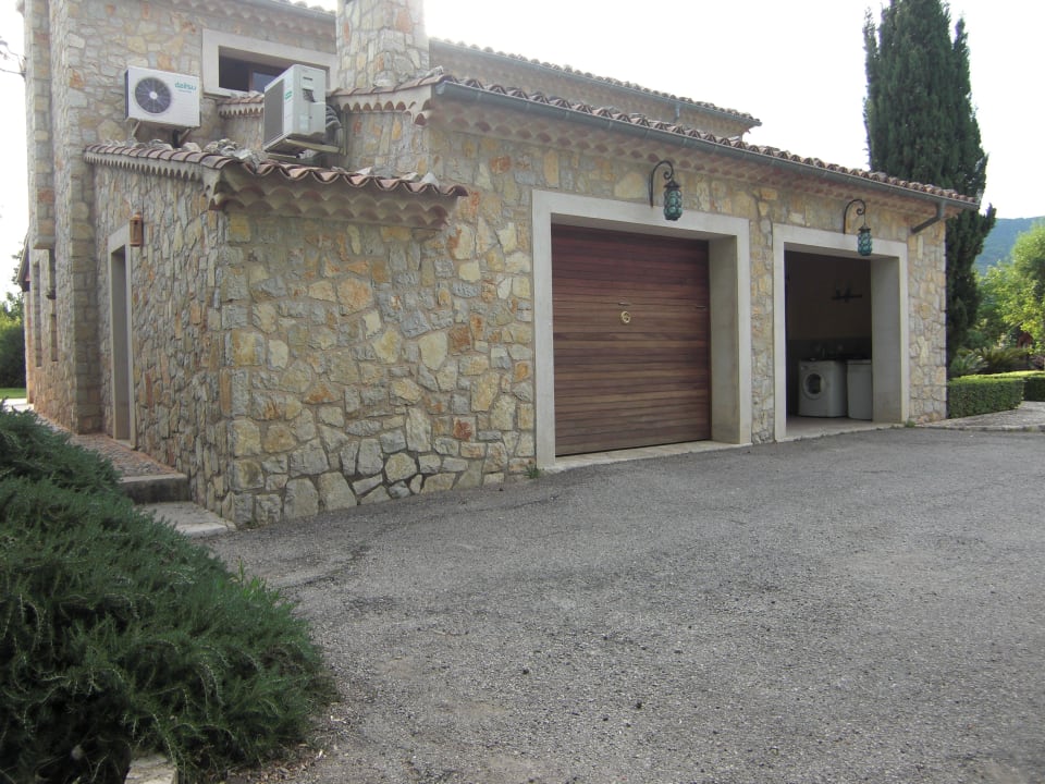 Parkplatzbereich der Finca Finca Lloseta