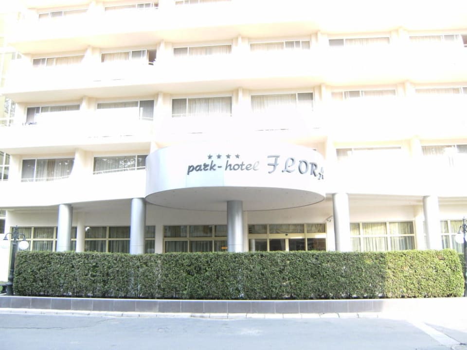 Eingang DAS Club Hotel Sunny Beach