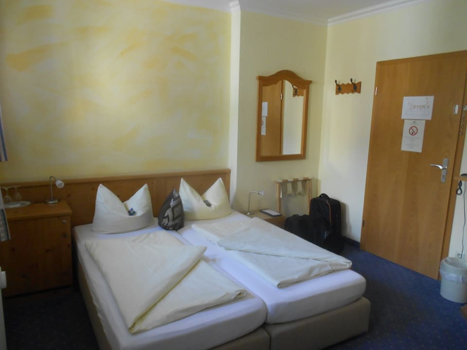 Zimmer Hotel Vier Jahreszeiten