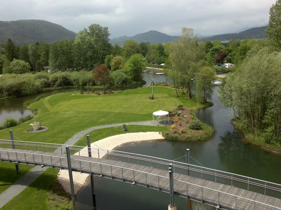 Aussicht aus dem Zimmer Das Seepark Wörthersee Resort