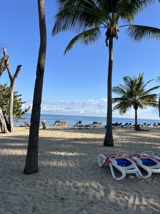 Strand Playabachata Hotel