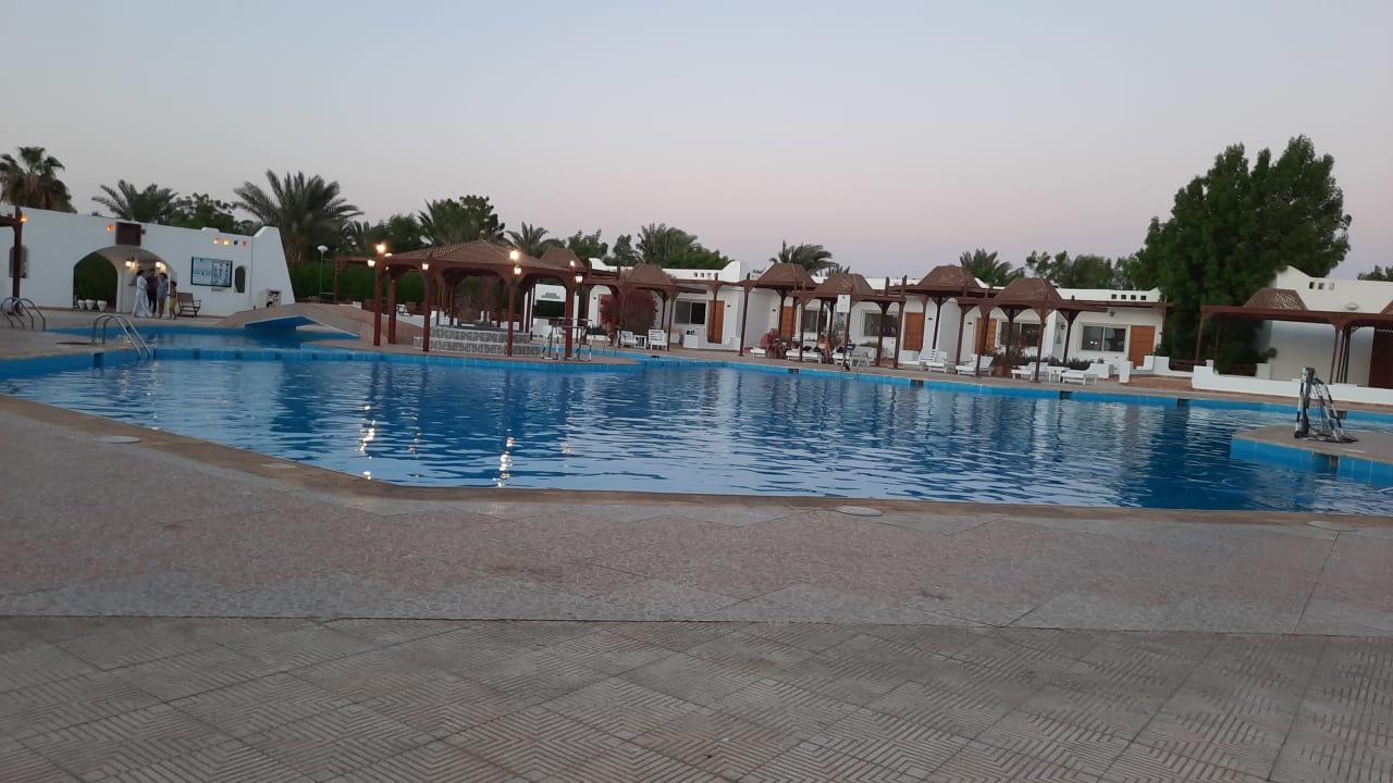Pool Menaville Safaga