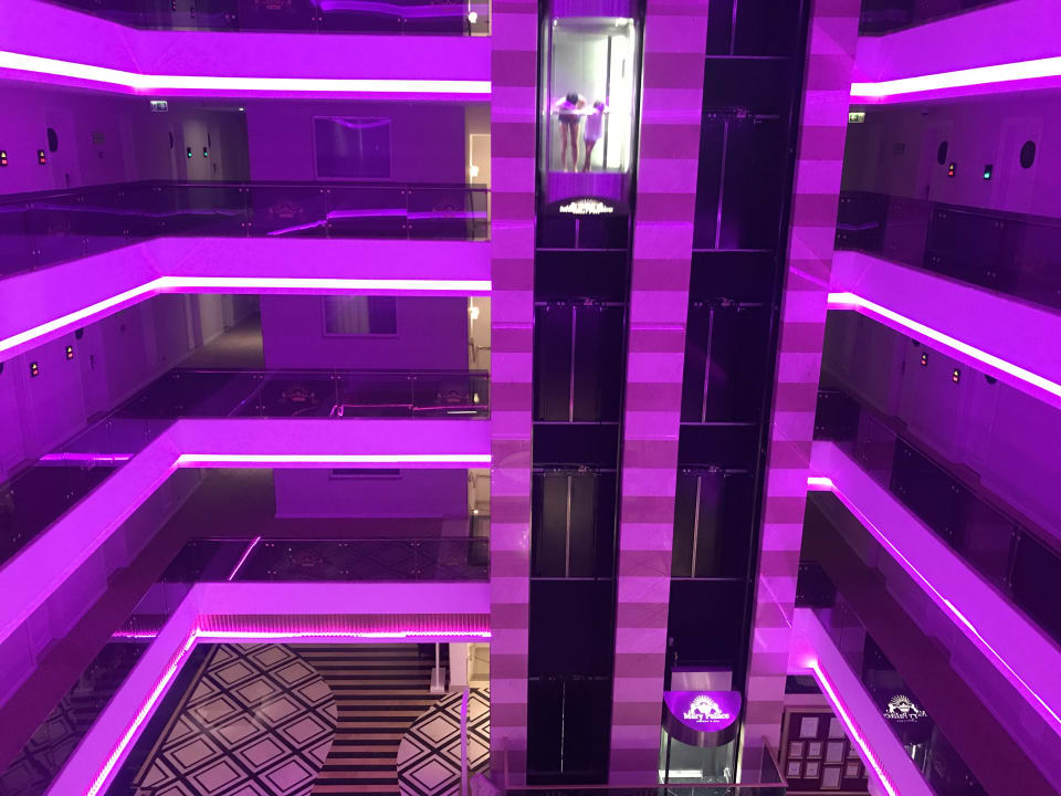 Lobby Mary Hotel Side