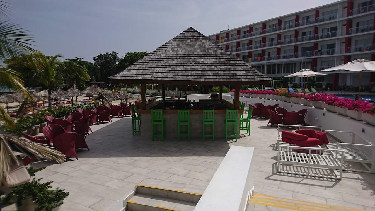 Gastro Grand Decameron Cornwall Beach