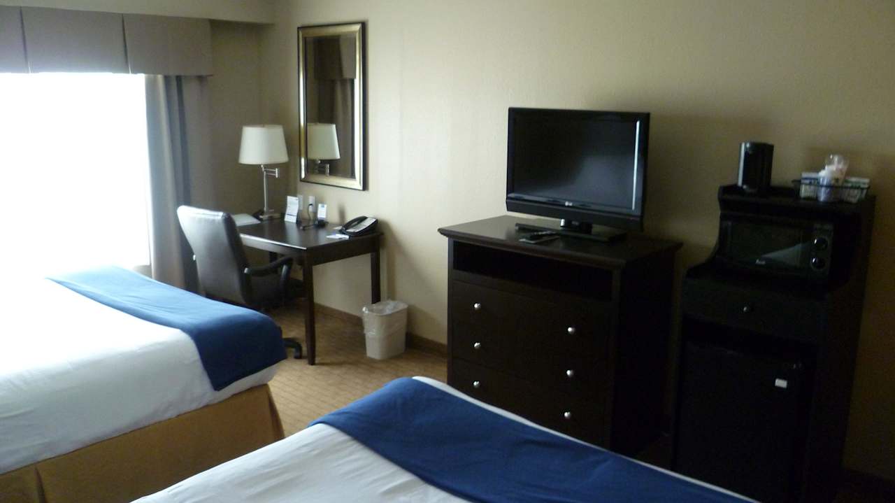 Schreibtisch, Kommode mit LCD-TV Hotel Holiday Inn Express Fort Myers West - The Forum