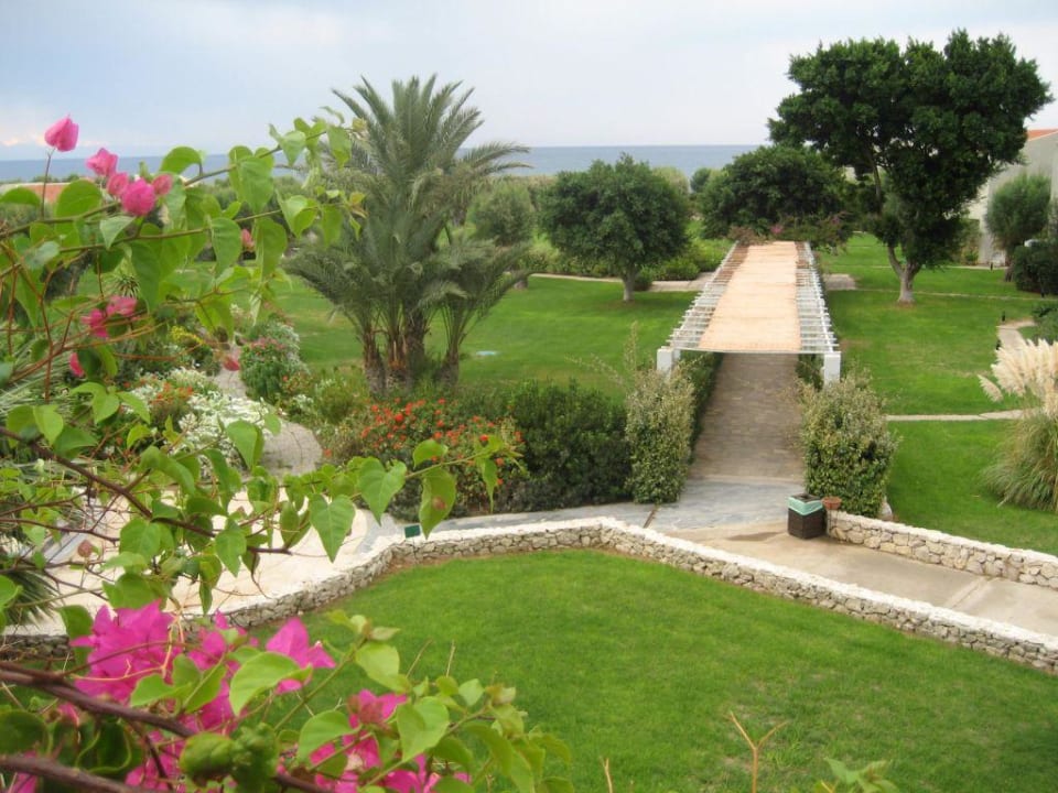 Gartenanlage Grecotel LUXME Dama Dama
