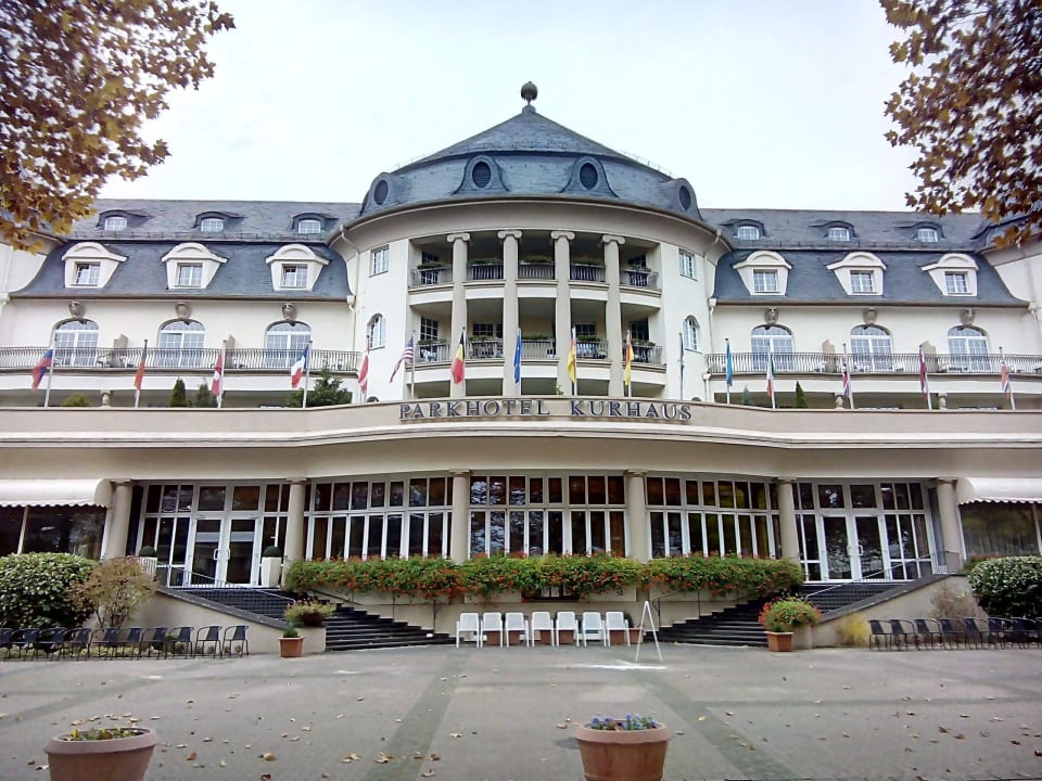 Vorderansicht Parkhotel Kurhaus