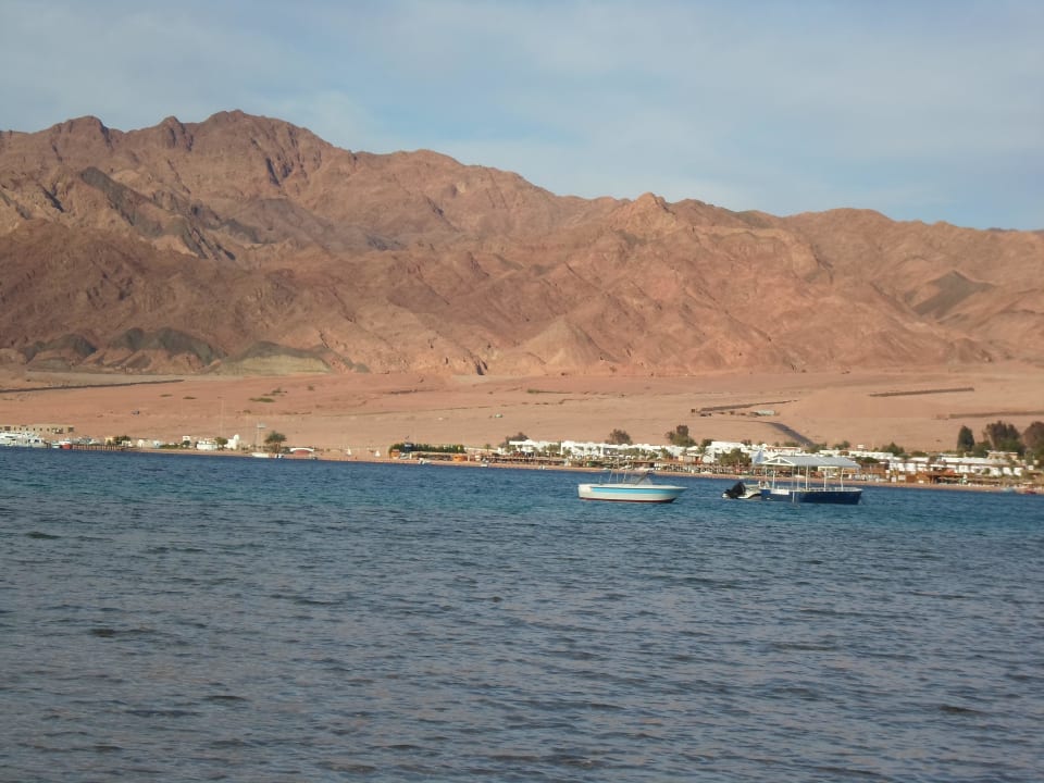 Hotelstrand von der Lagune aus JAZ Dahabeya