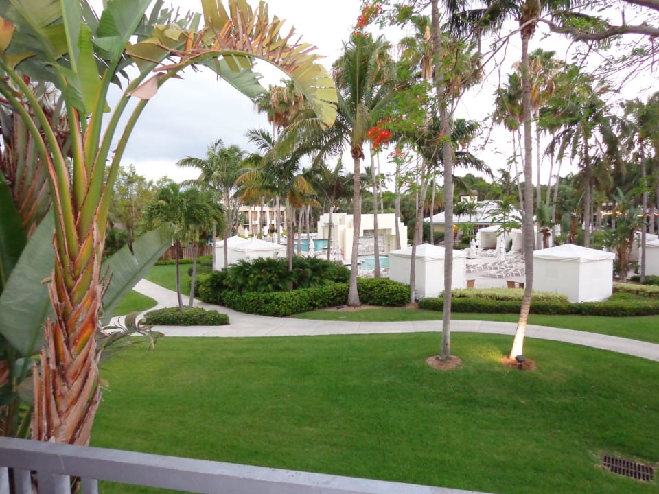 Poolanlage aus Zimmer Pier Sixty-Six Hotel & Marina