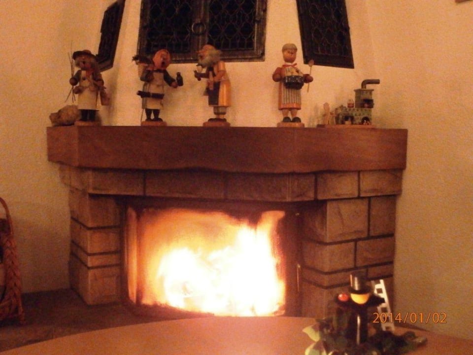 Gastraum mit Kamin Pension Rotes Haus