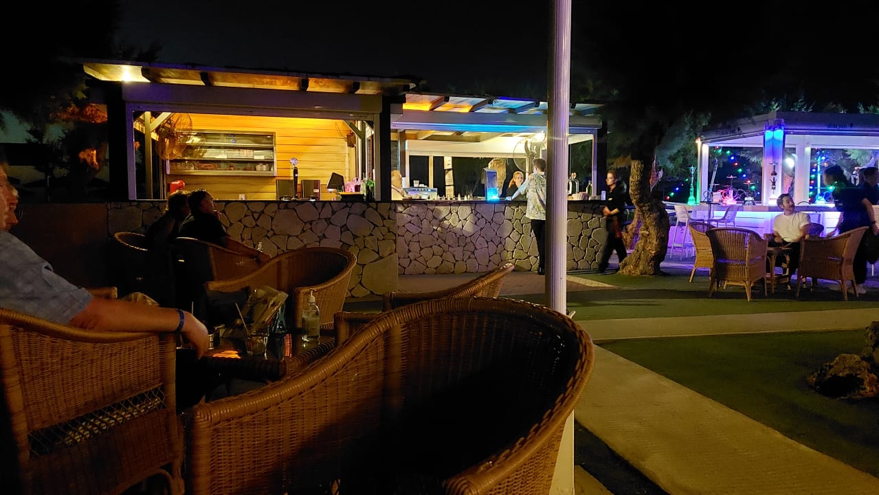 Gastro Anissa Beach & Village