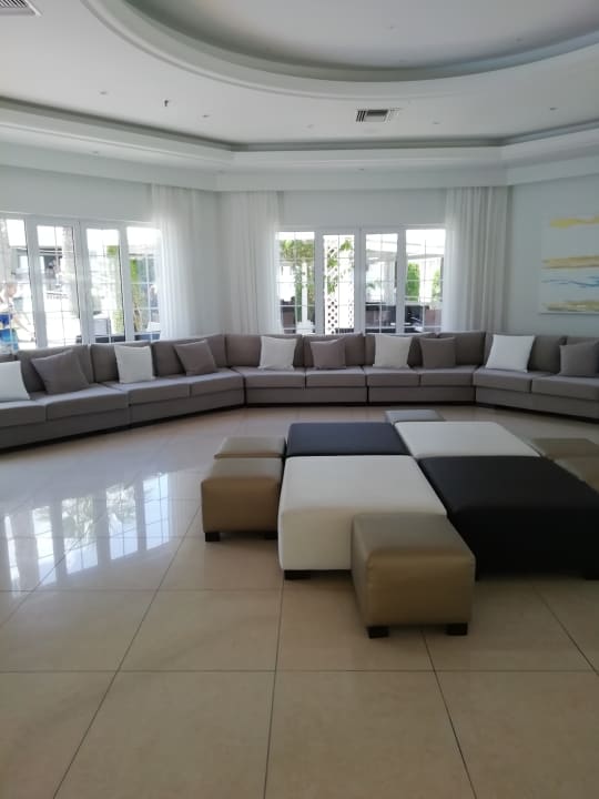 Lobby Hotel Magda CLUB