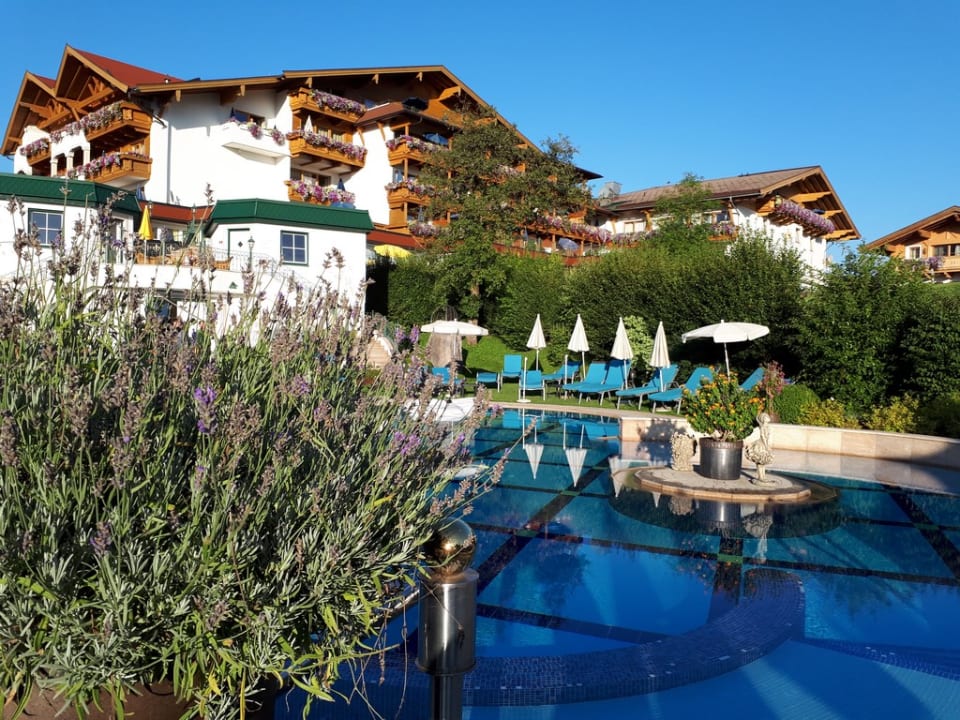 Pool Wohlfühlresort Peternhof