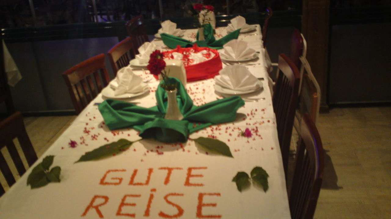 So werden Stammgäste verabschiedet... cool Grand Seker Hotel