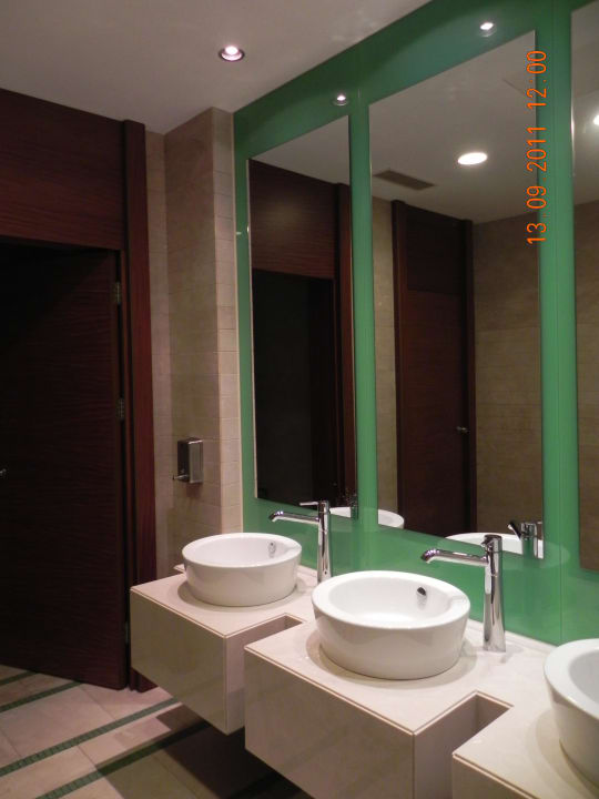 Public toilets Ramada Plaza by Wyndham Antalya