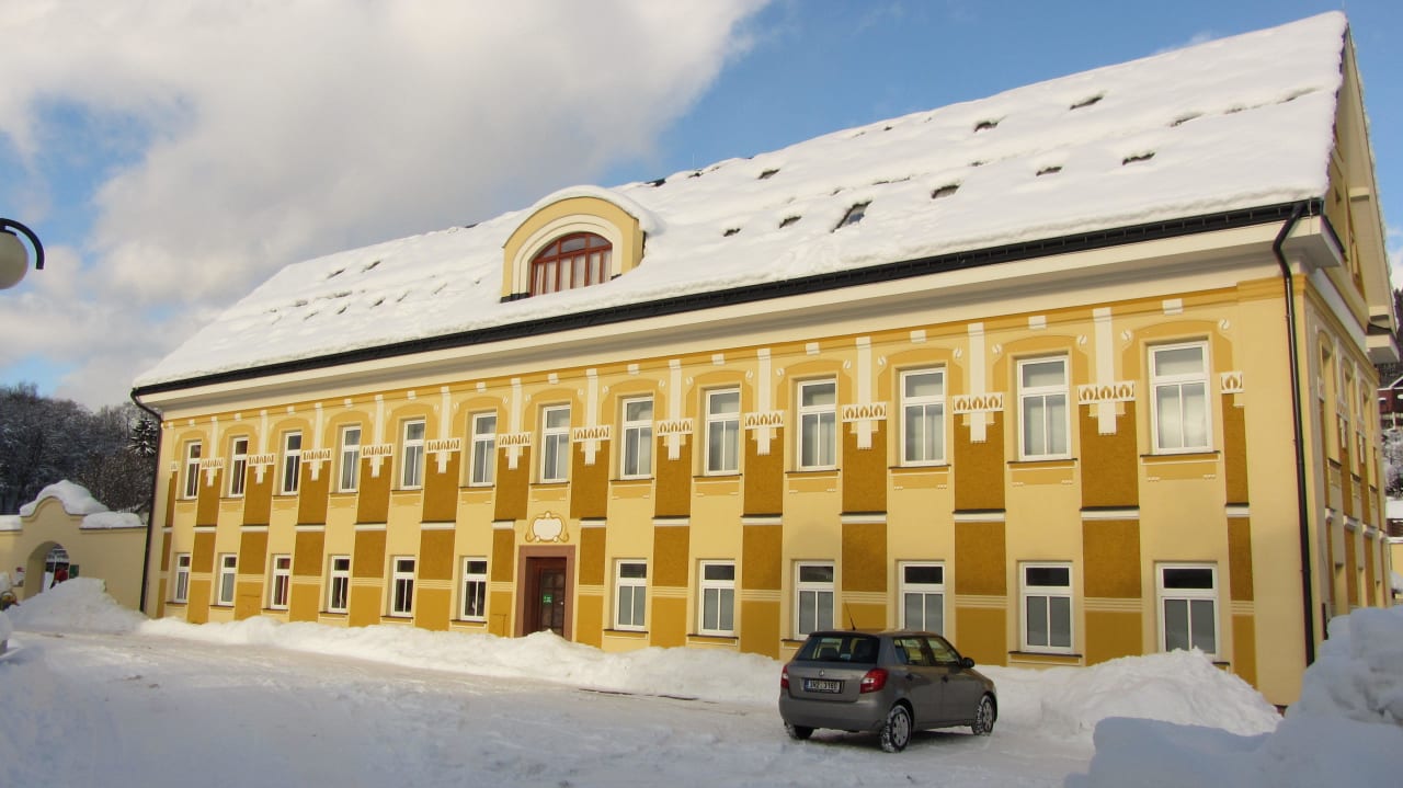 Boční pohled Hotel TTC