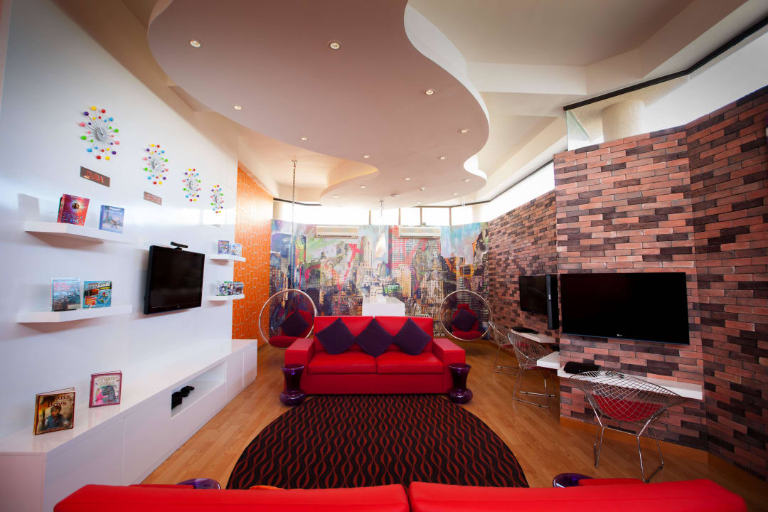 Kids Club JA Palm Tree Court