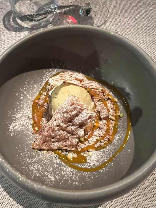 Gastro Titano Suites Hotel