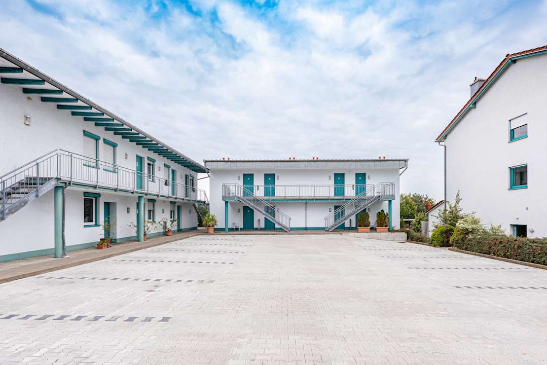 Außenansicht Hotel Am Wiesenweg I 24h - check-in