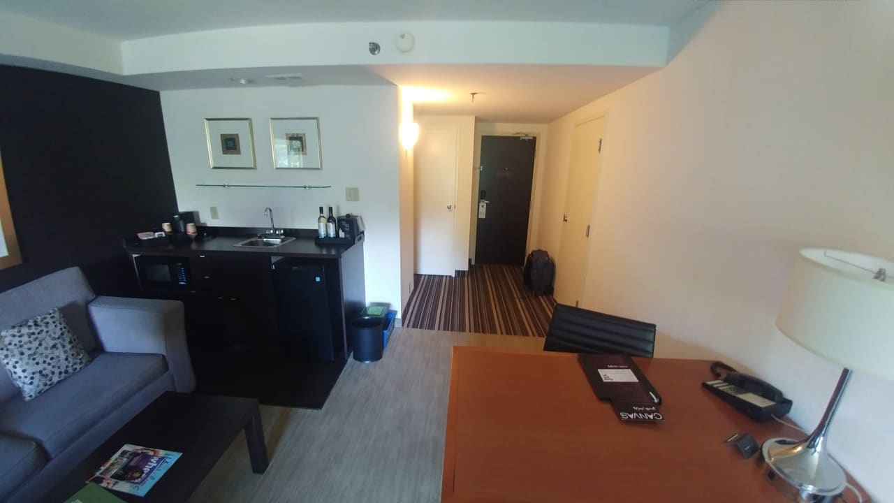 Zimmer Cambridge Suites Hotel