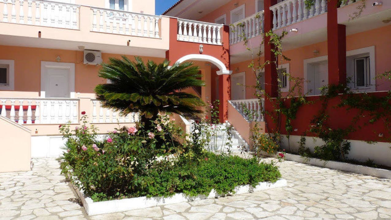 Dziedziniec Hotel Eriva