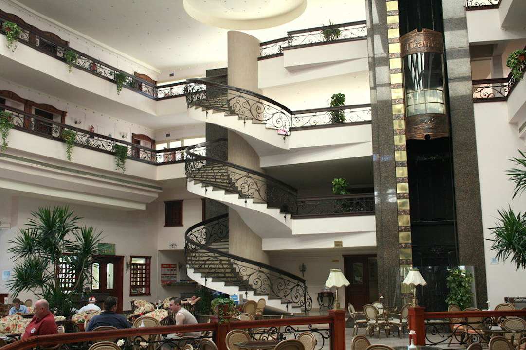 Lobby Bar Titanic Resort & Aqua Park