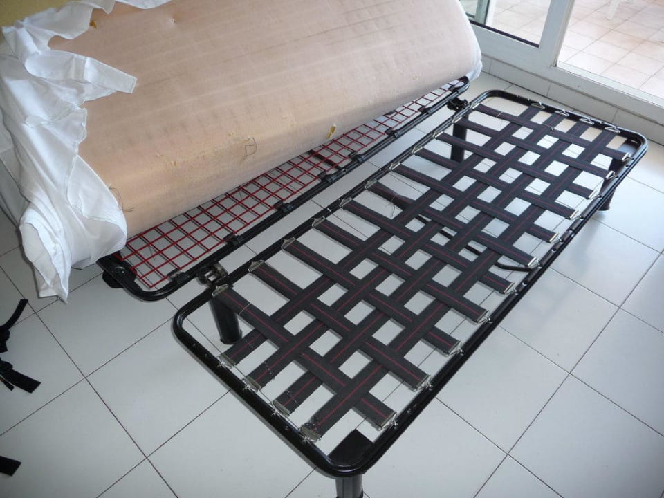 Bett mit Matratze eckelig! Pierre & Vacances Residenz Cap Hermes