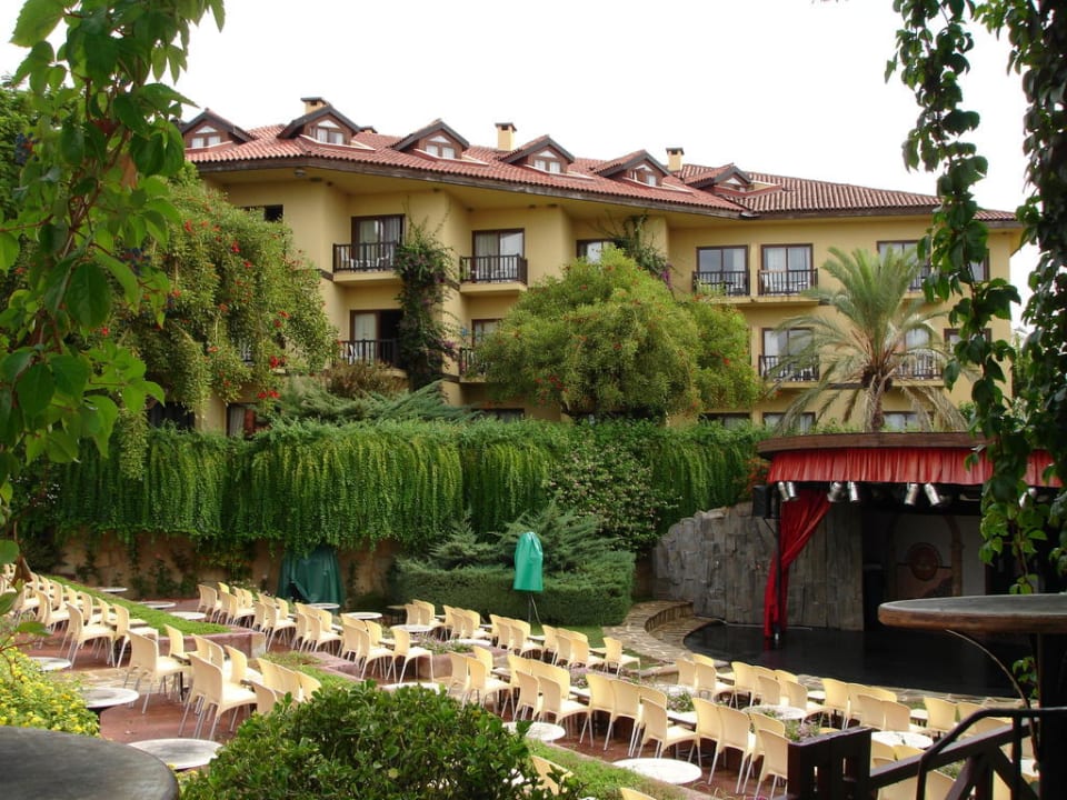 Blick auf das Amphitheater und Zimmer 1206 Haus 1 Alba Resort Hotel