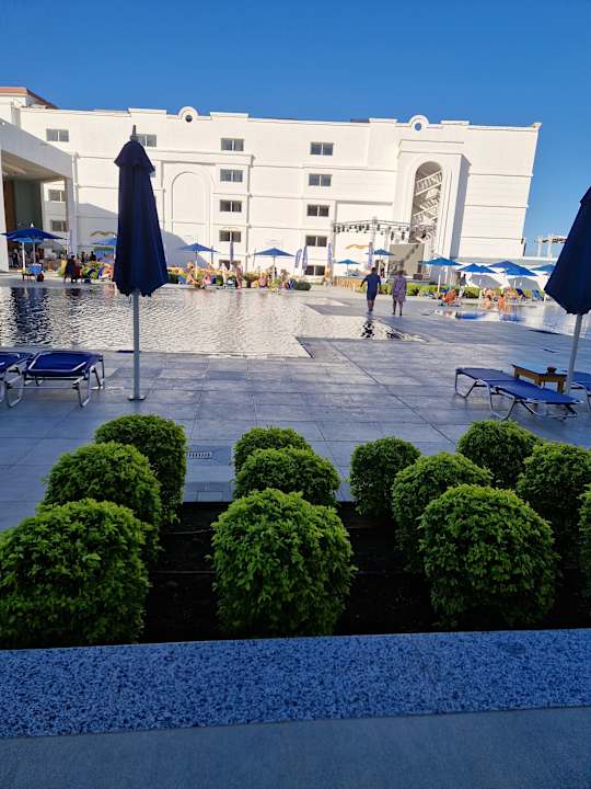 Außenansicht Pickalbatros Blu Spa Resort