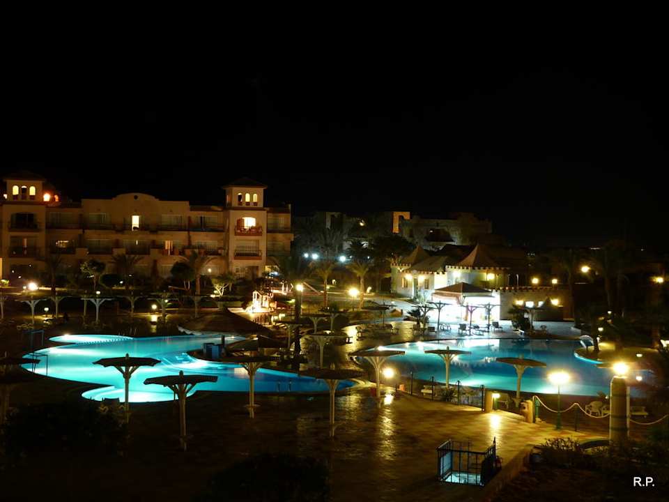 Nacht Pensée Royal Garden Beach Resort