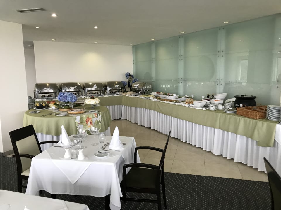 Gastro Caloura Hotel Resort