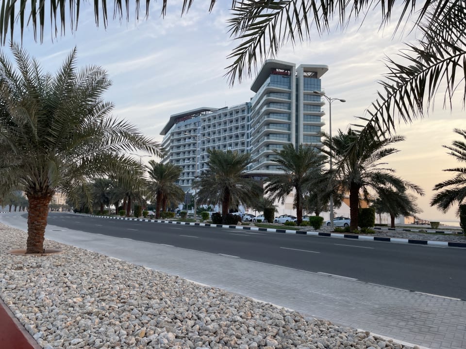 Außenansicht Hampton by Hilton Marjan Island