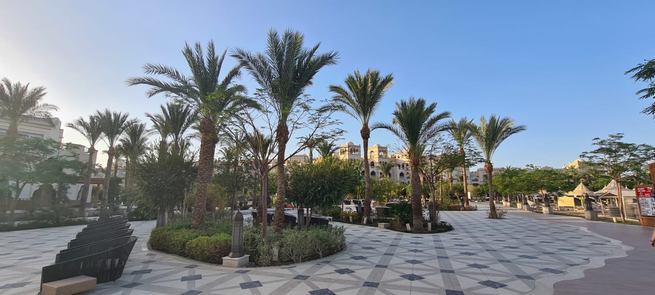 Gartenanlage The Grand Palace - Adults only