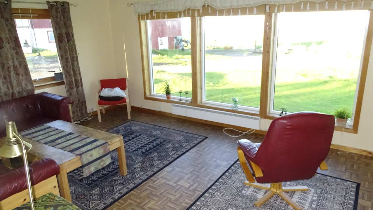 Zimmer Gårdshytten, Dverbergveien 143