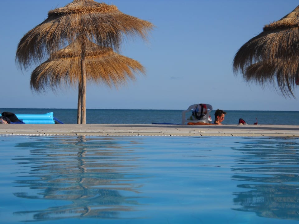 Ausblick aus dem kleinen Salzwasserpool Hotel El Mouradi Djerba Menzel