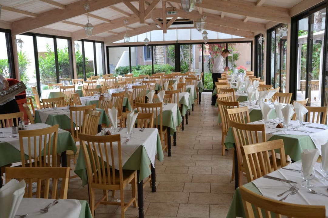 Angebauter Speisesaal Pearl Beach