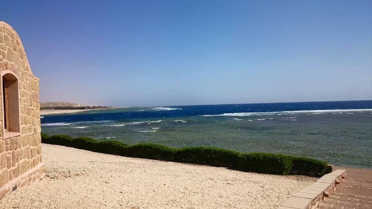 Ausblick vom Hotel Mövenpick Resort El Quseir