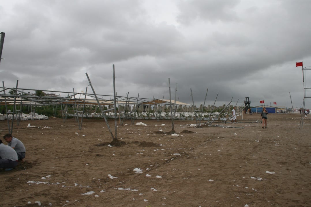 Bad wheater Royal Holiday Palace
