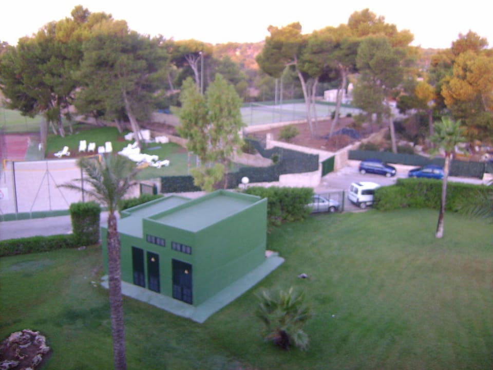 Blick auf den Lieferzugang Hotel Exagon Park