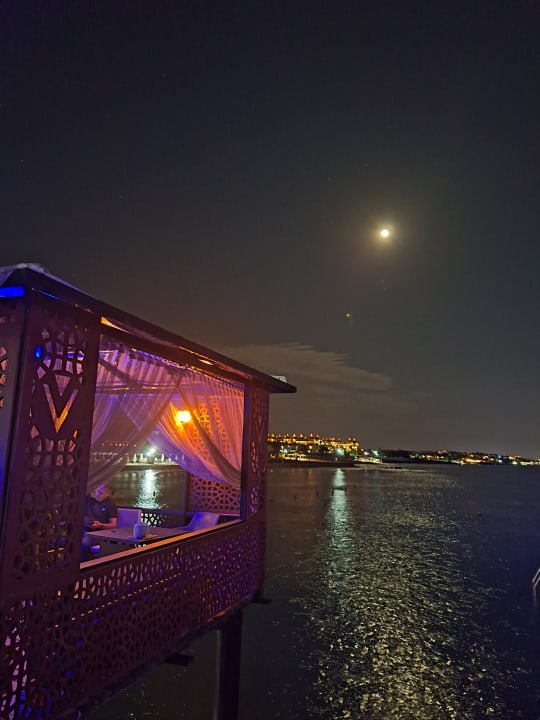 Pool VONRESORT Golden Coast