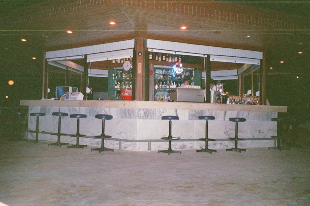 Die Strandbar Hotel Sirma