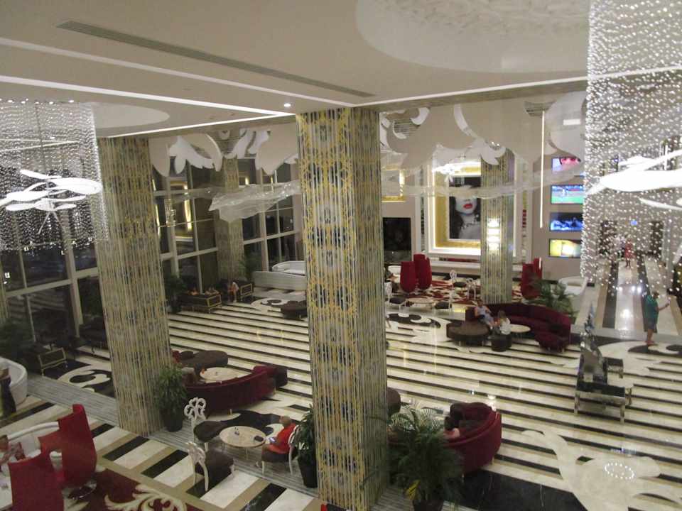 Aussicht von der 1. Etage Azura Deluxe Resort & Spa Hotel